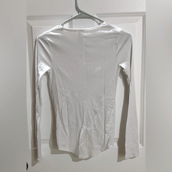 All in Motion White Long Sleeve Twist Front Top - Picture 3 of 3
